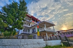 Dorjee House & Rooftop Cafe, Bir Billing