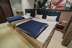 Sukoon Hotel & Restaurant, Khachrod