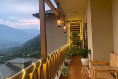 Valley Glow 3bhk moneyback guarantee clean apt, Kullu