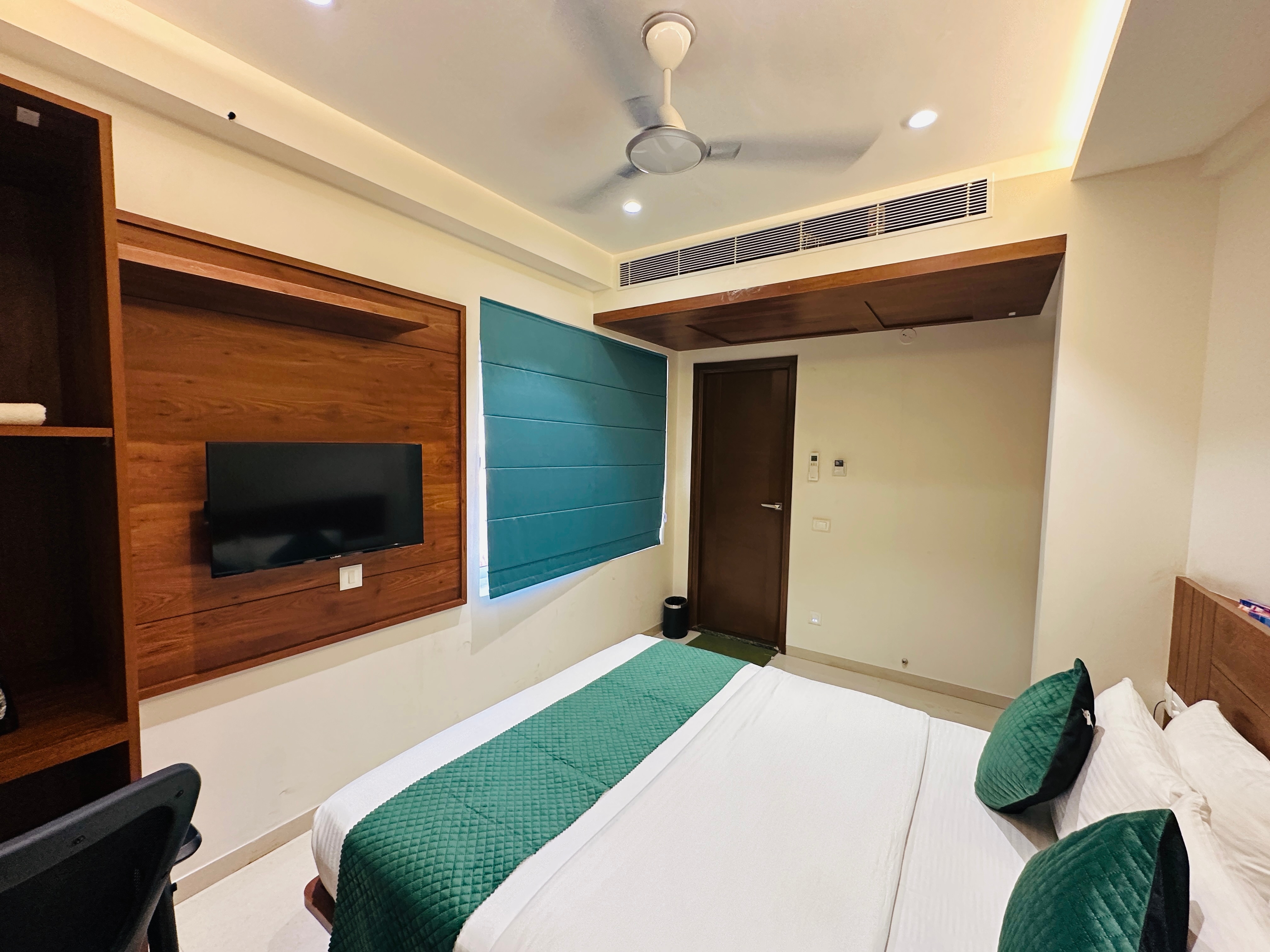 Shama Grand Hotel - Tap to explore photos