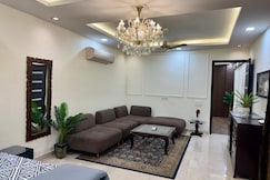 Bageecha 2BR Lift Terrace Garden Lajpat Nagar, Delhi