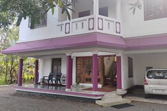 Villa De Amore, Vaikom