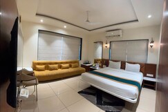 Hotel Landmark, Chandrapur