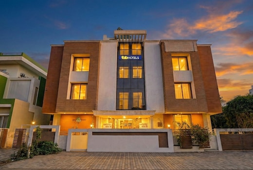 FabHotel Sandalwood Vibes