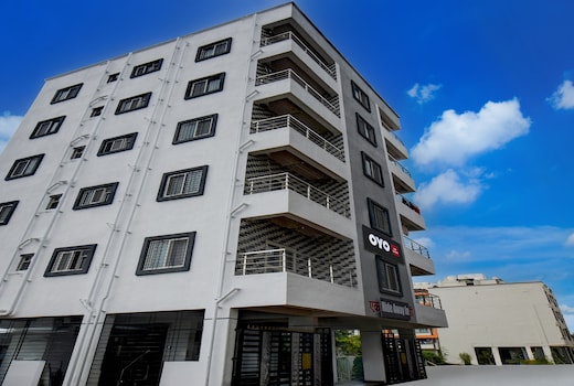 SPOT ON Hide Away Inn