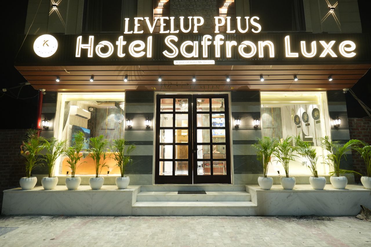 Levelup Plus Saffron Luxe - Tap to explore photos