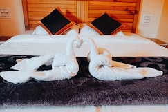 Bhagwati Palace Hotel & Restaurant, Kausani