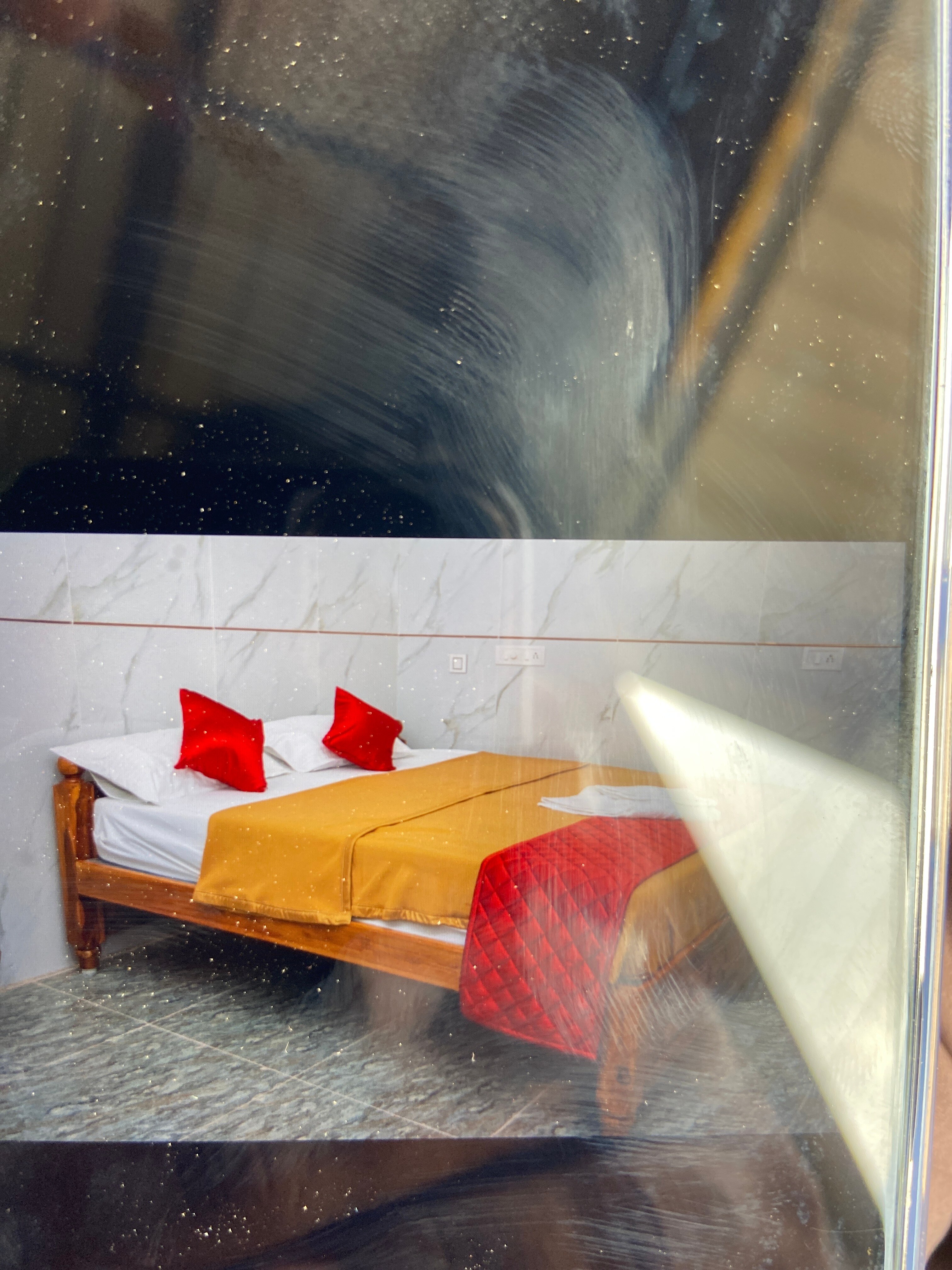 AM Guest House - Tap to explore photos