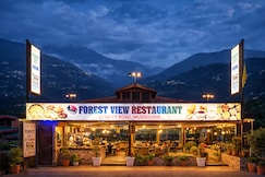 Hotel forest view and restaurant @ 15mins drive from Kempty fall, Mussoorie
