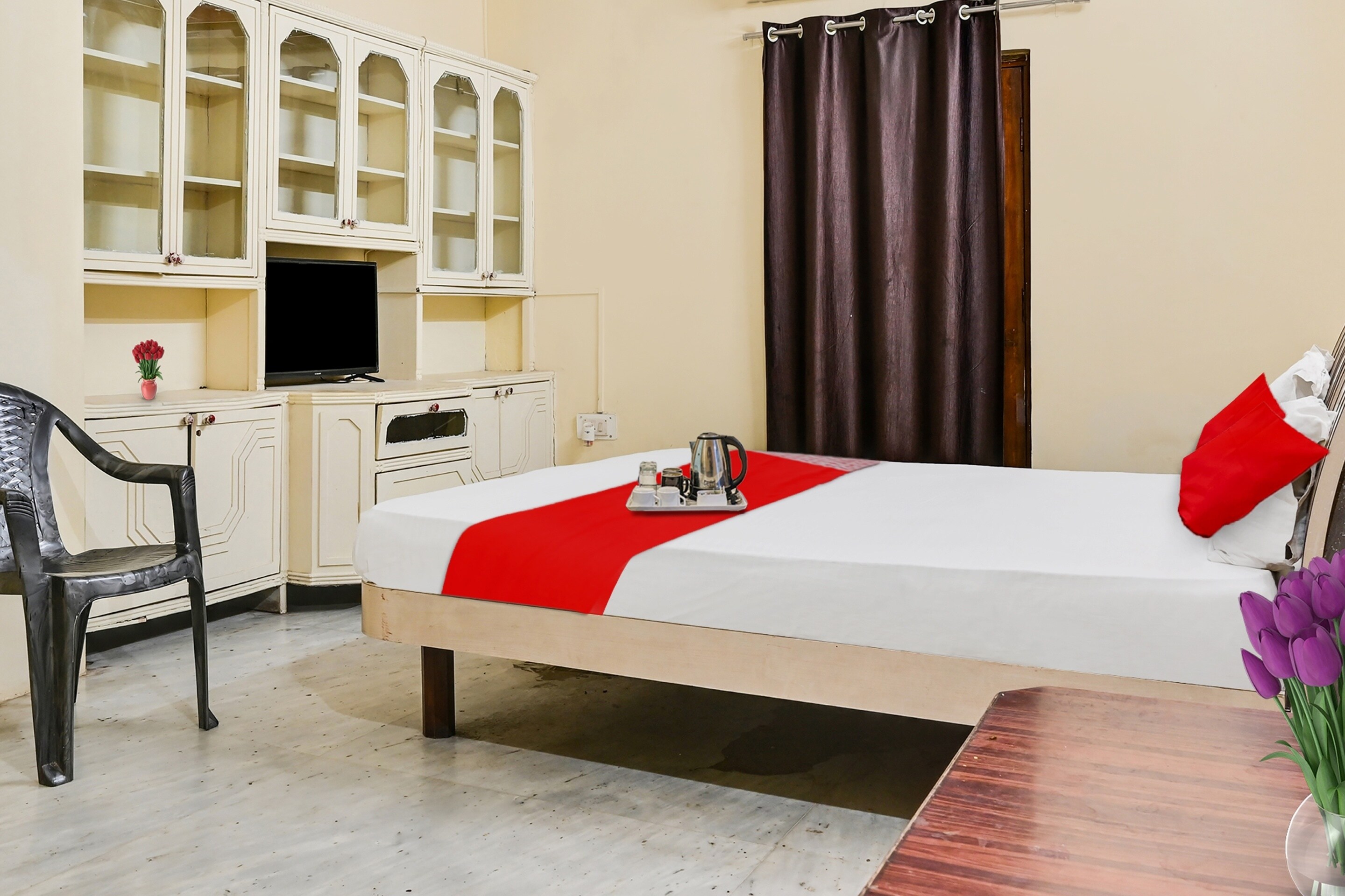 Hotel O Arera Inn - Tap to explore photos