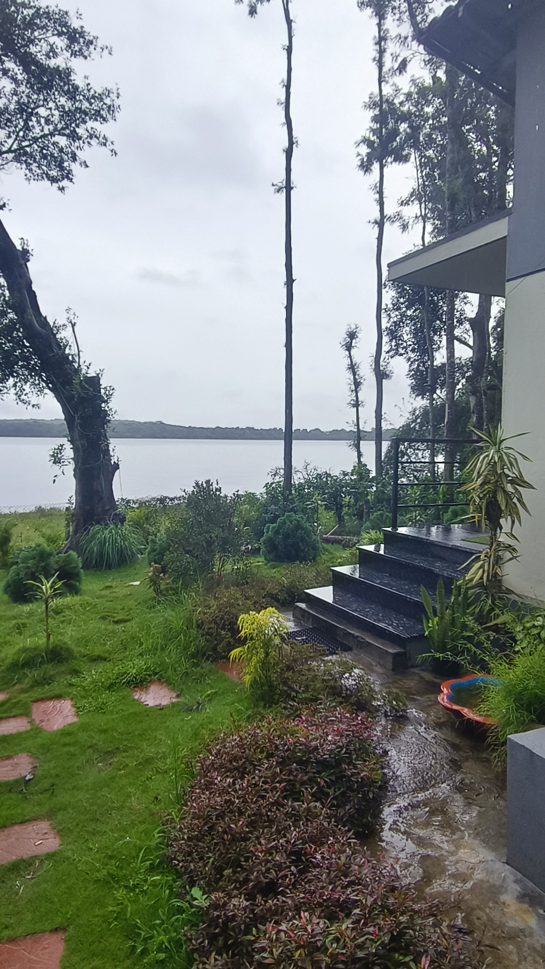 Rio Vista Farmstay - Tap to explore photos