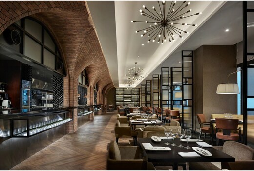 Hotel Stripes Kuala Lumpur, Autograph Collection