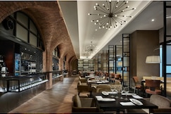 Hotel Stripes Kuala Lumpur, Autograph Collection, Kuala Lumpur