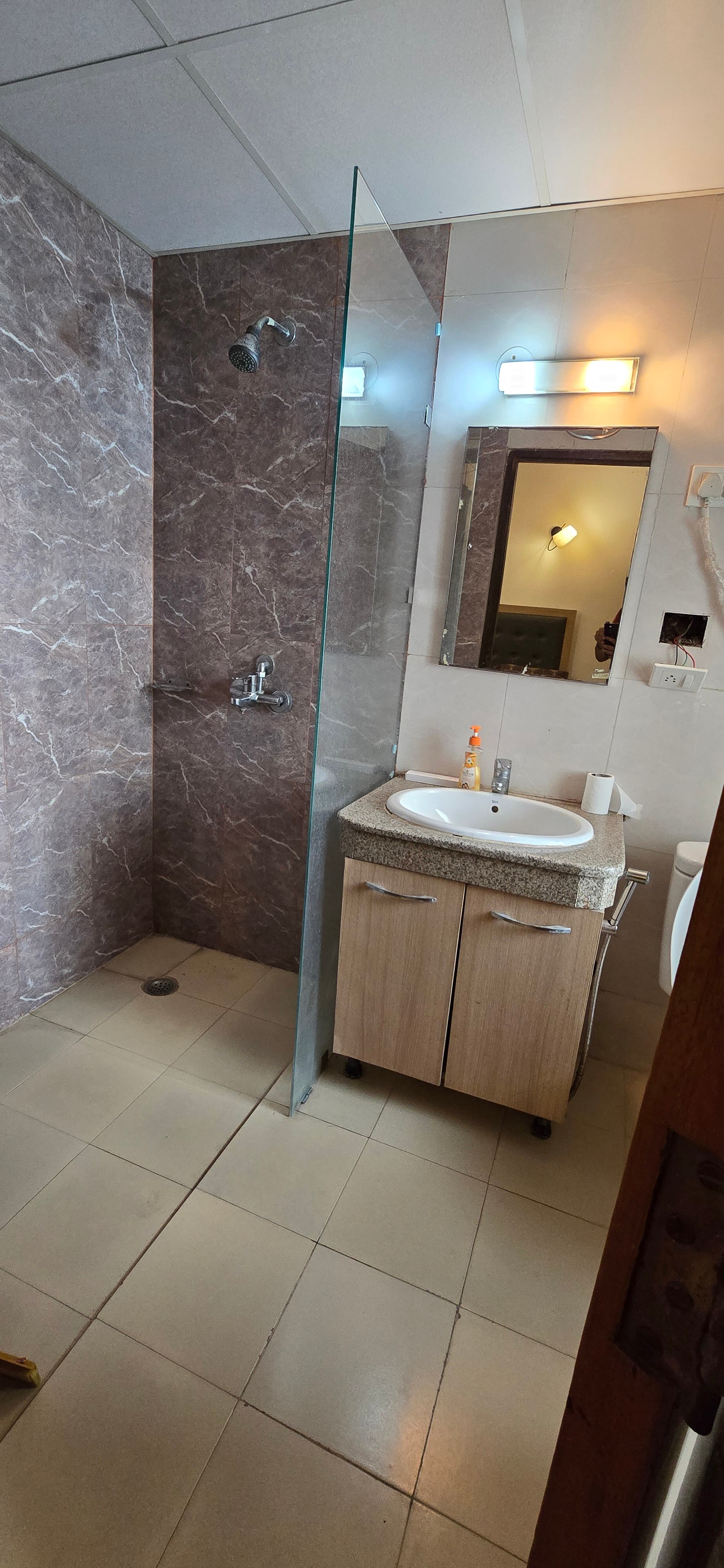 Skyvibehomes on 26th floor apartment - Tap to explore photos