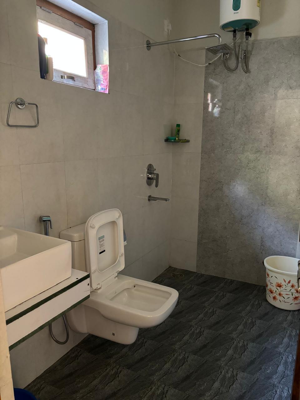 Ekaant Homestay - Tap to explore photos