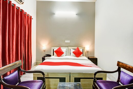 Oyo 38042 The Residency Inn Lucknow Use Code Oyopaynow To Avail
