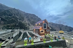 The Mountain Castle, Srinagar