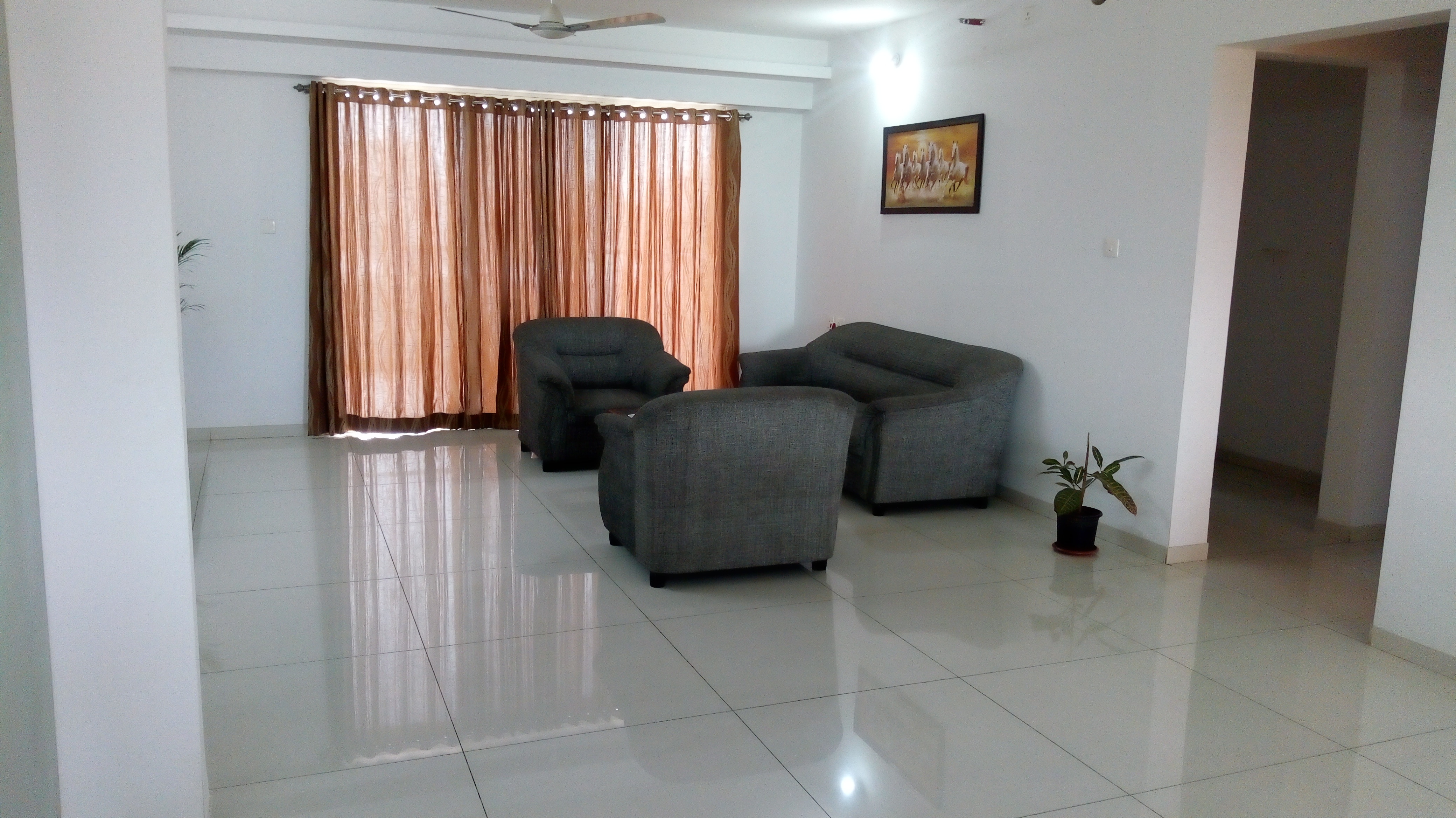 Shree Balaji Service Apartment - 2 - Tap to explore photos