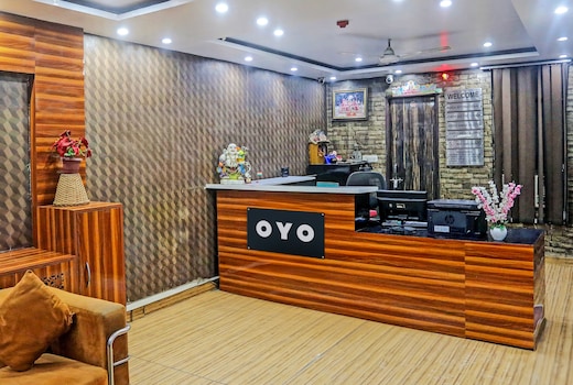 Collection O Noida Saffron