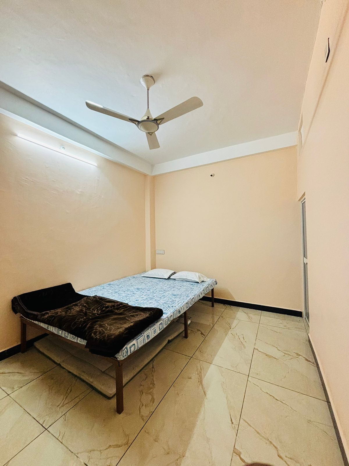 Shanti home stay - Tap to explore photos