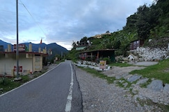 The Durga Homestay Near Deoriataal