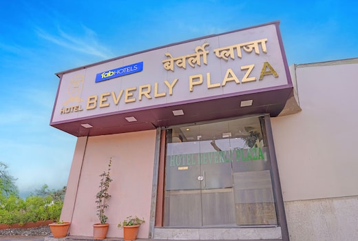 FabHotel Beverly Plaza