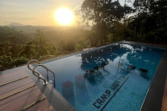 Camplight Stays | 3 Bedroom with Infinity Pool, Wayanad