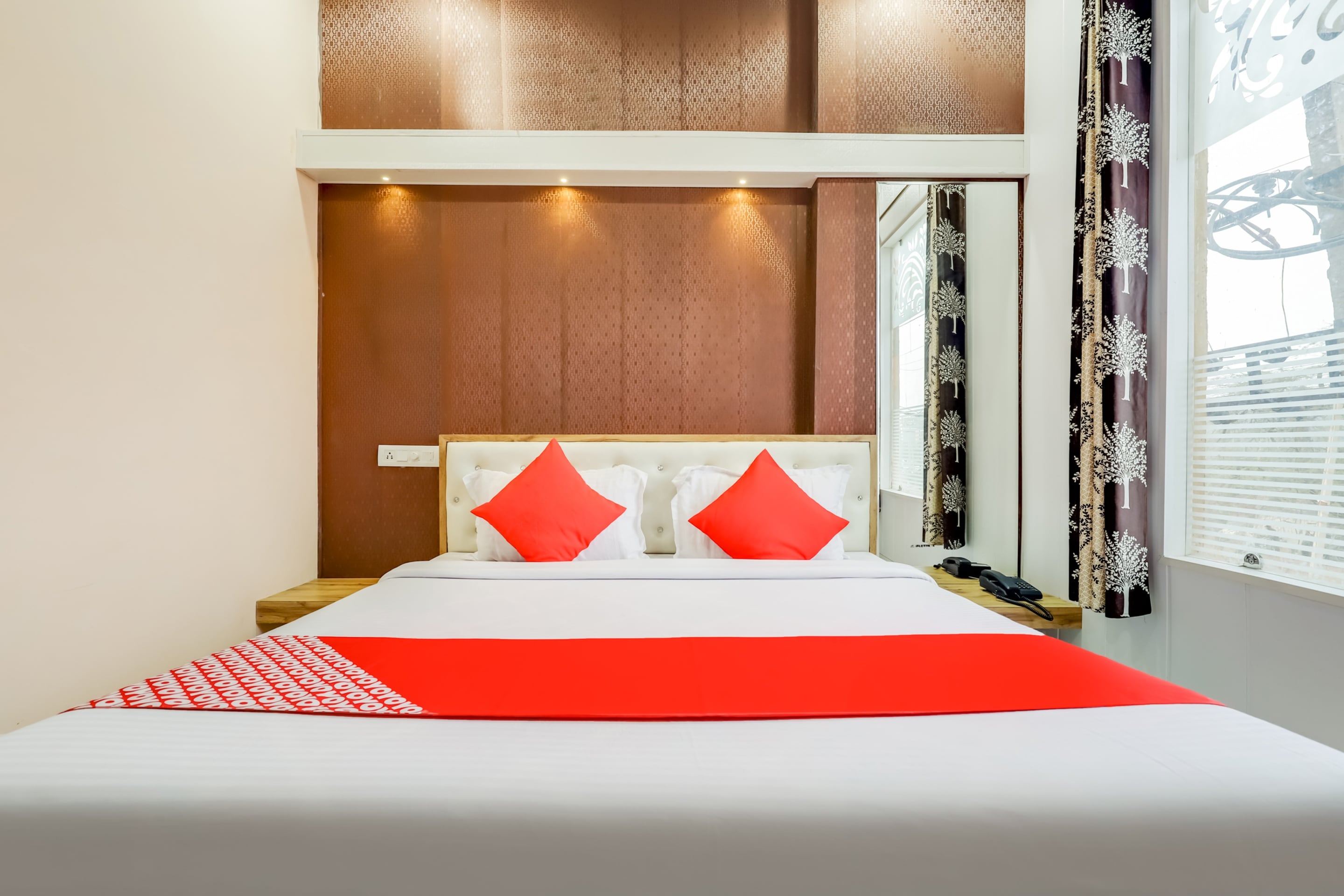 Hotel O Sangam - Tap to explore photos