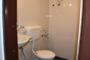 Rifa Homestay - Tap to explore photos