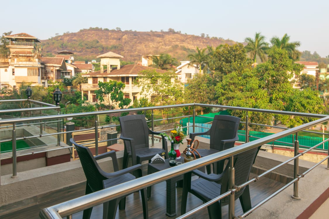 GOLDEN FINCH 3BHK PRIAVTE POOL VILLA - Tap to explore photos