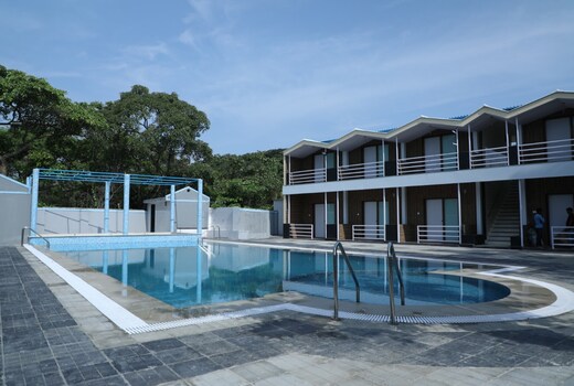 Starwoods Hotel Resort Mumbai Resort Price Address Reviews