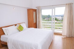 Seven Endue Delight Deluxe Rooms With Balcony, Ooty