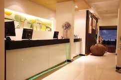 The Embassy Sathorn, Bangkok