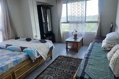 White Tara Scenic View Homestay || 10 min from Mall Road, Darjeeling