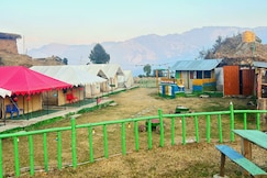 Himalyan Wild Trails Cafe and Luxury Family Camping, Kotli