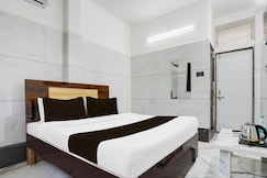 Hotel O Univers Inn, Indore