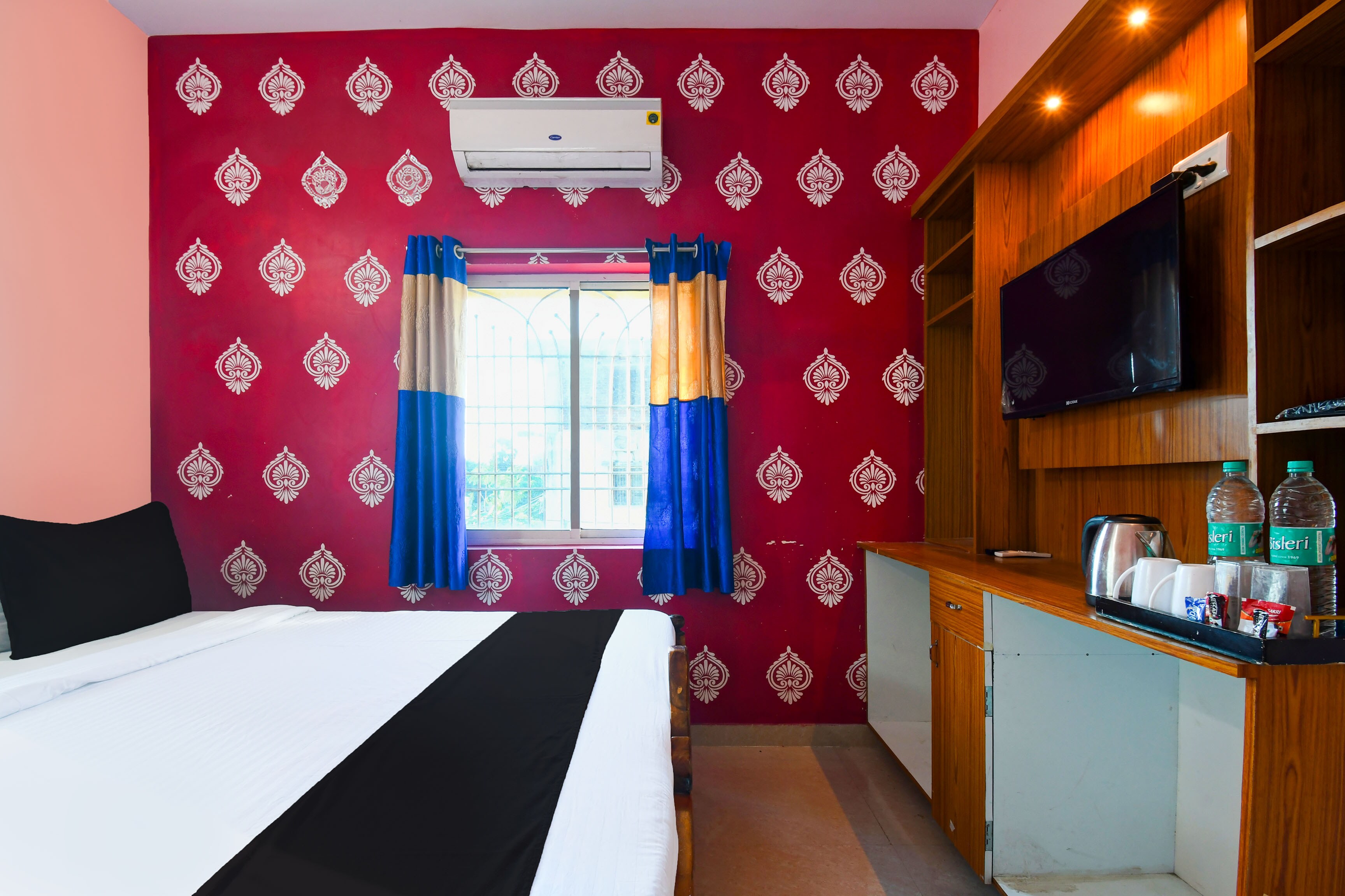 Super Hotel O Sarvodaya Nagar Near Railway Station - Tap to explore photos