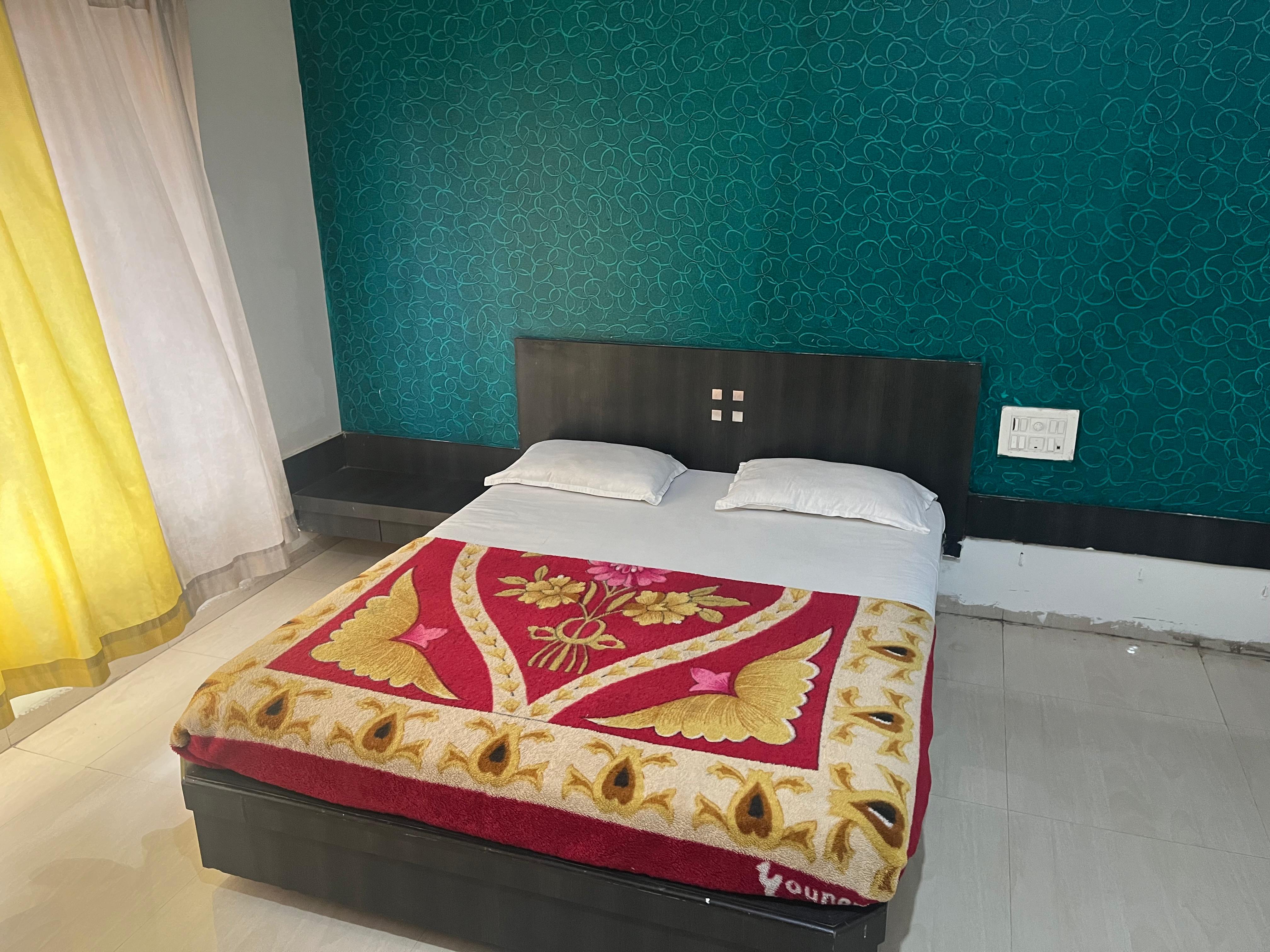 Double Bed Non-A.C. Room 1