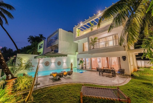 Hireavilla | Legacy - 5BHK Feild View Villa with Private Pool, Siolim