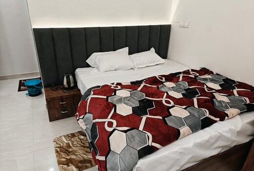 VINTAGE HOMESTAY ROOMS AND GARDEN