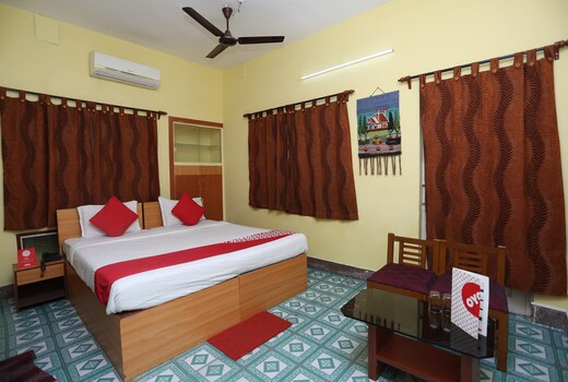 Hotel O Deb's Guest house