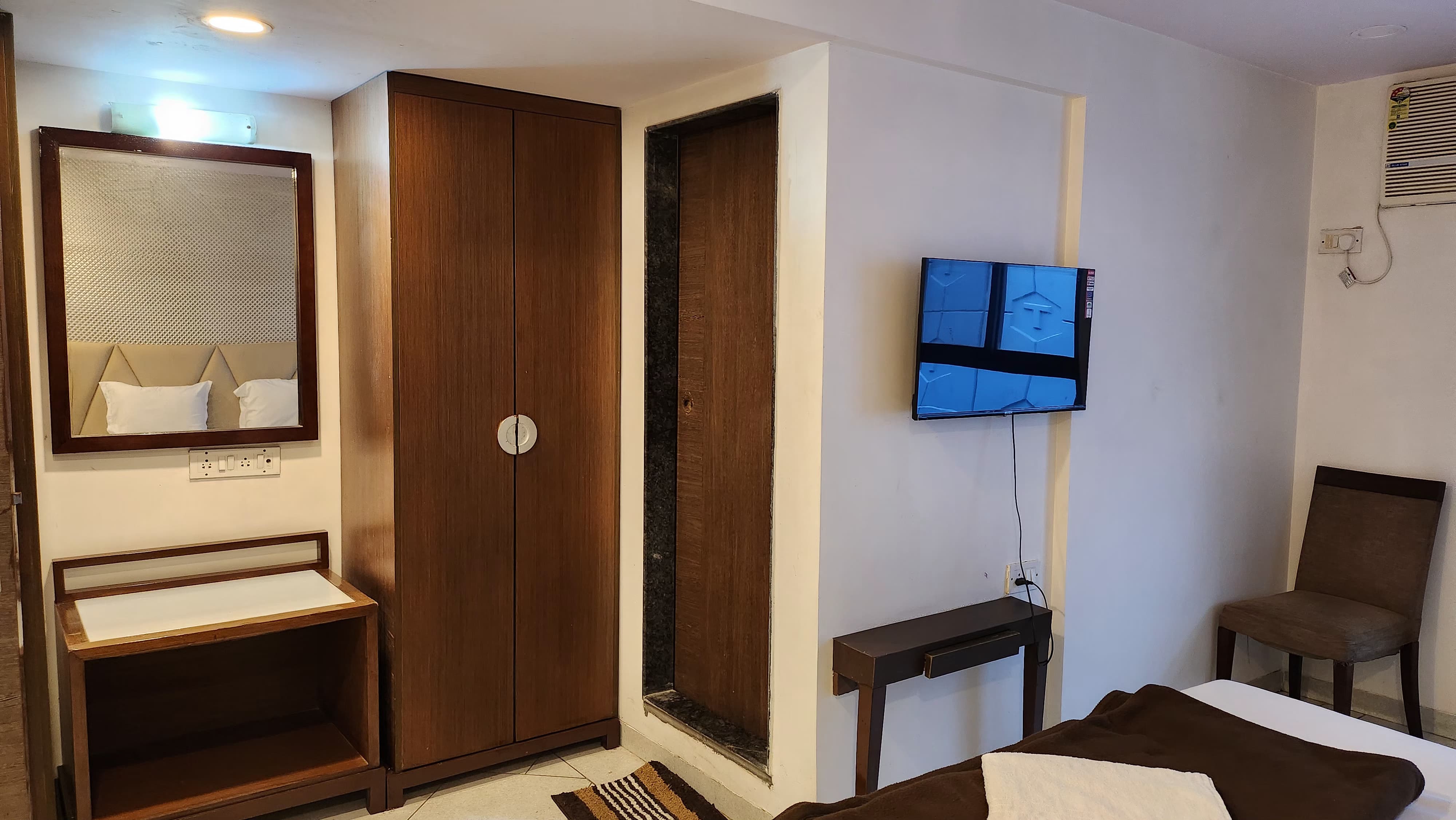 Royal palace lodging and boarding 3