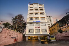 FabHotel Golden Way - Nr. Gandhi Nagar, Vijaywada