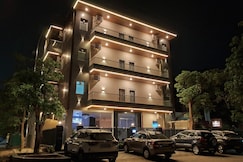 Emerald Suites, Greater Noida
