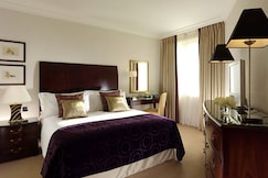 Cheval Gloucester park,  London