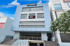Hotel O Luxus Inn, Hyderabad