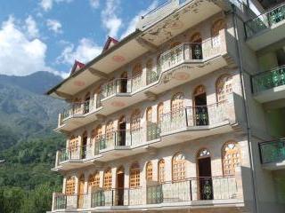 Hotel Ariyan Classic - Tap to explore photos