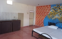 Delux AC Bedroom w Kitchenette and attached Bath