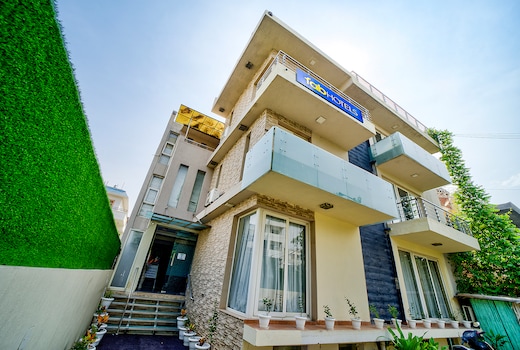 FabHotel Rivlet