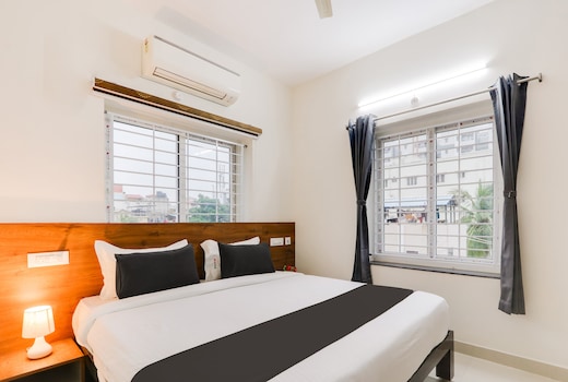 Super Townhouse Sri Nirvana Grand